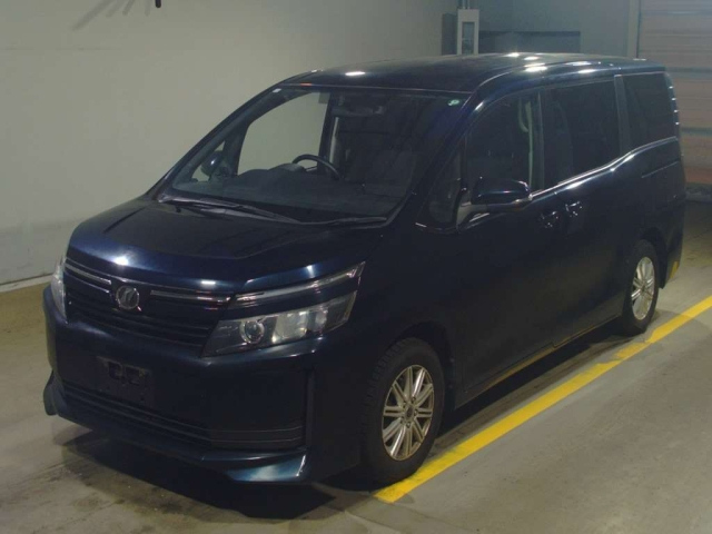 TOYOTA VOXY 2014