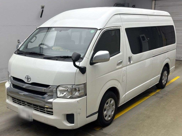 TOYOTA HIACE 2017