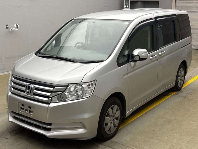 HONDA STEP WAGON 2013