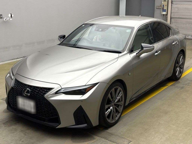 LEXUS IS 2021