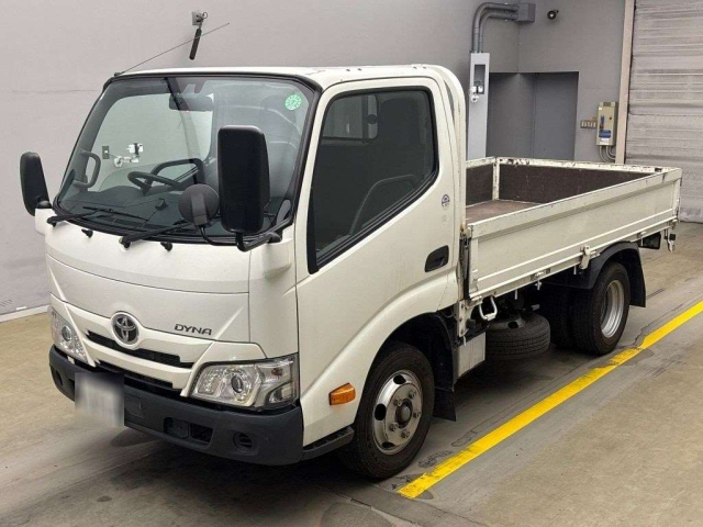 TOYOTA DYNA 2020