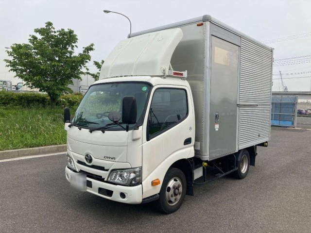 TOYOTA DYNA 2020