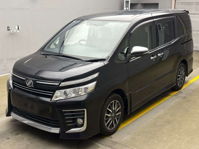 TOYOTA VOXY 2015