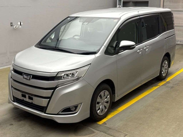 TOYOTA NOAH 2019