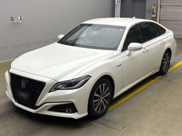 TOYOTA CROWN 2018