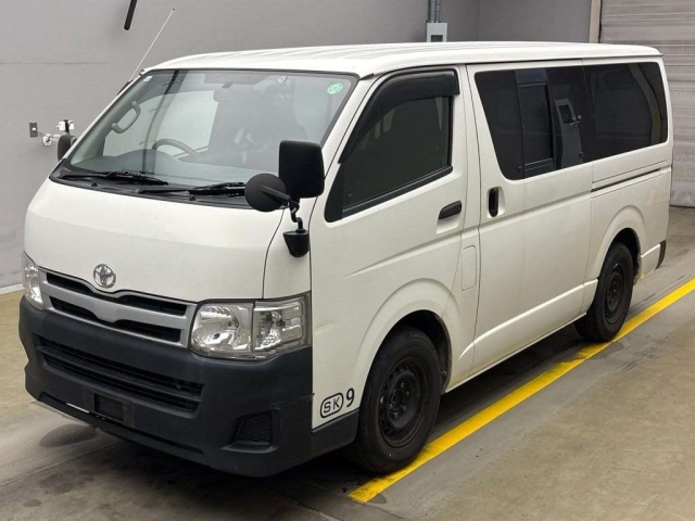 TOYOTA REGIUS ACE VAN