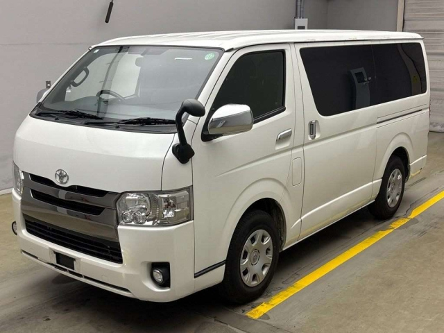 TOYOTA HIACE VAN 2019