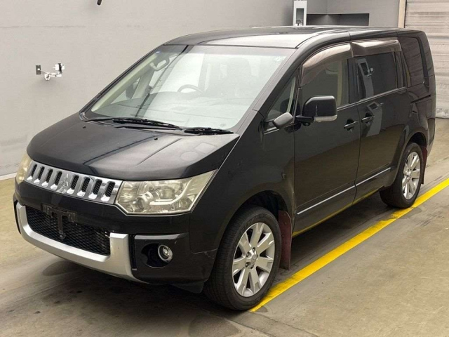MITSUBISHI DELICA D5 2013