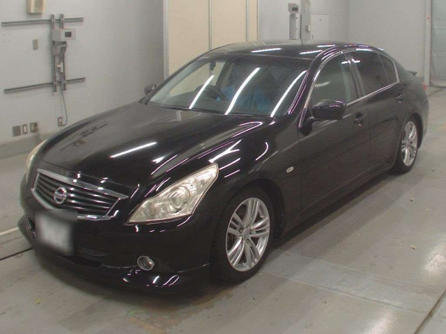 NISSAN SKYLINE 2010