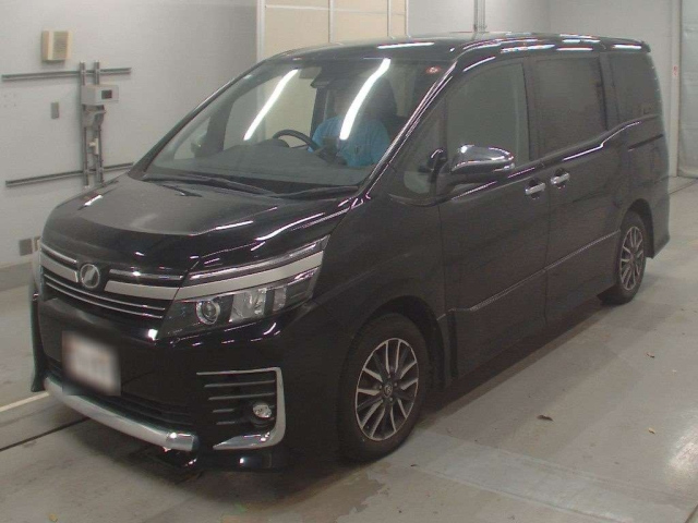 TOYOTA VOXY 2016