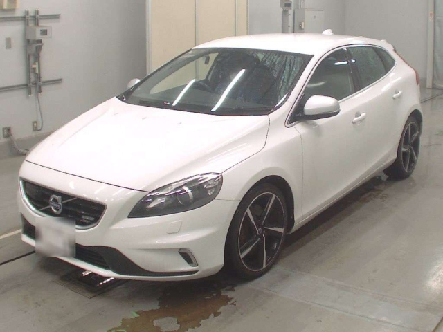 VOLVO V40 2013