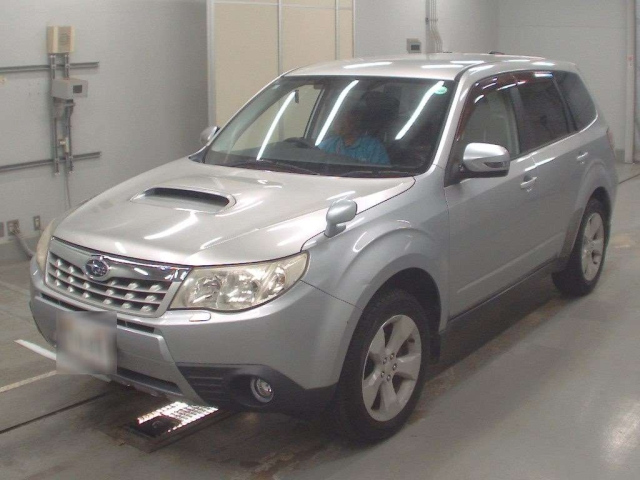SUBARU FORESTER 2011