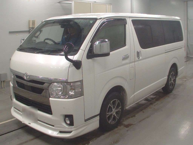 TOYOTA HIACE VAN 2020