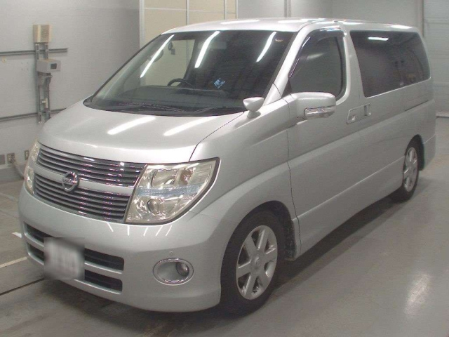 NISSAN ELGRAND