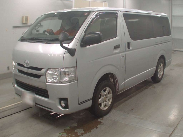 TOYOTA REGIUS ACE VAN