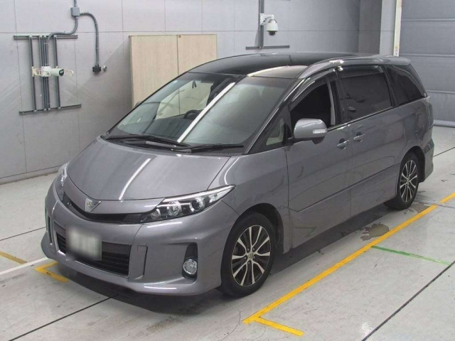 TOYOTA ESTIMA 2013