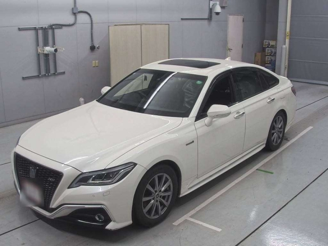 TOYOTA CROWN 2018