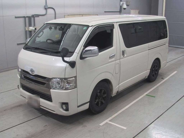 TOYOTA HIACE VAN 2017