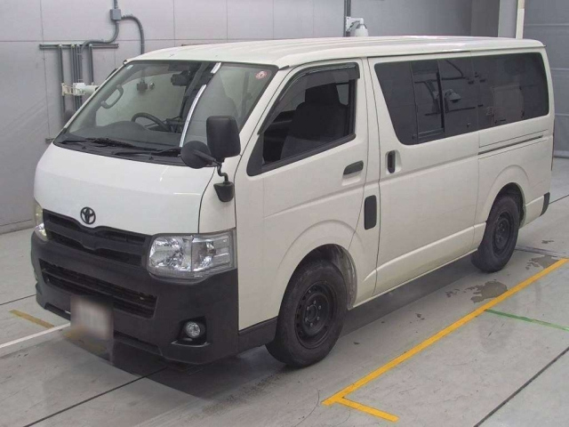 TOYOTA REGIUS ACE VAN 2011