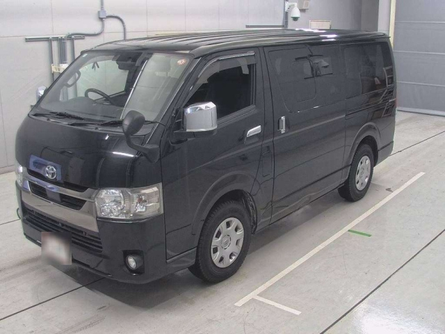 TOYOTA HIACE VAN