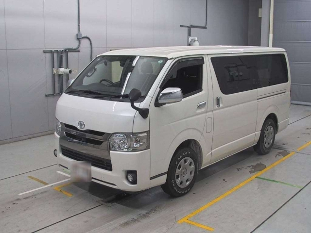 TOYOTA HIACE VAN 2019