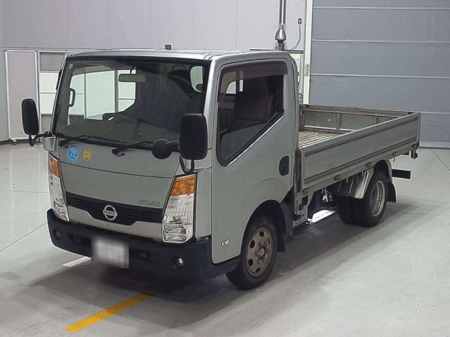 NISSAN ATLAS 2009