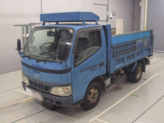 TOYOTA DYNA