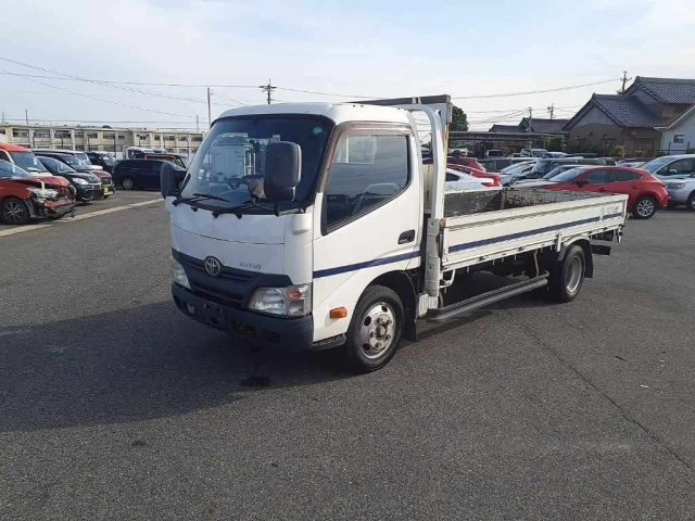 TOYOTA DYNA 2015