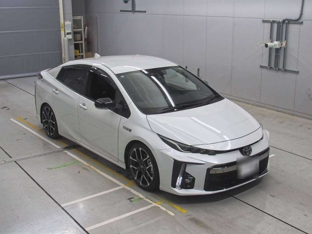 TOYOTA PRIUS PHV 2021