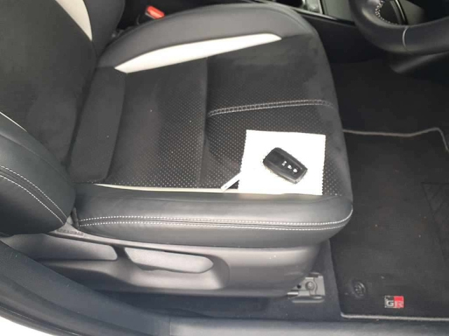 TOYOTA PRIUS PHV 2021