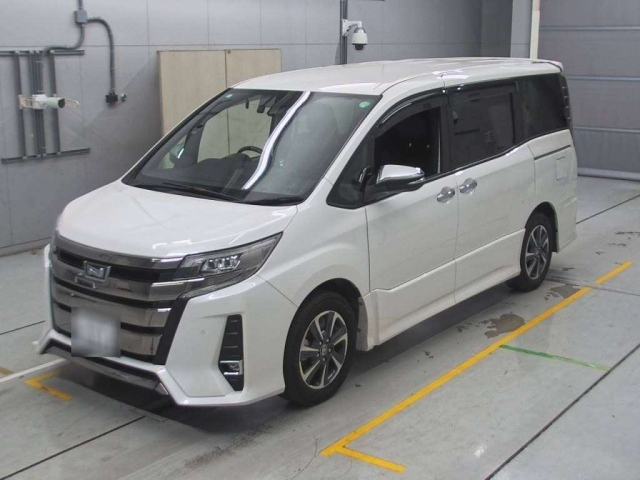 TOYOTA NOAH 2021