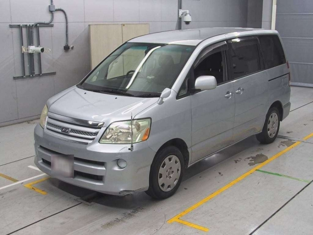 TOYOTA NOAH 2006