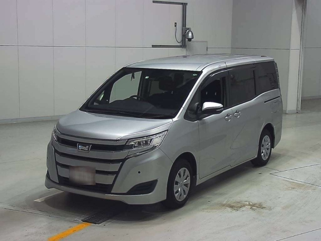 TOYOTA NOAH 2020