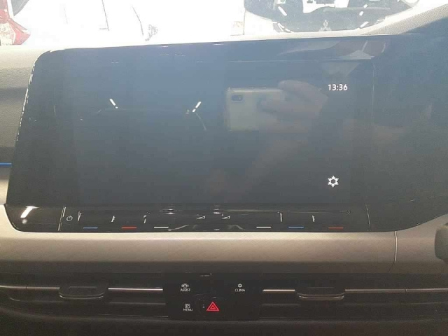 VOLKSWAGEN GOLF 2024