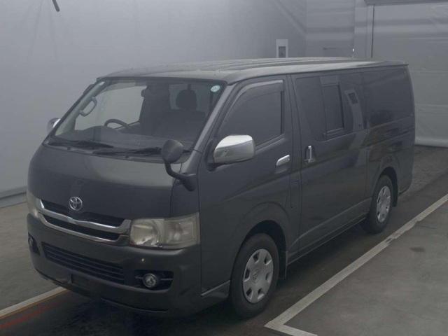 TOYOTA REGIUS ACE VAN
