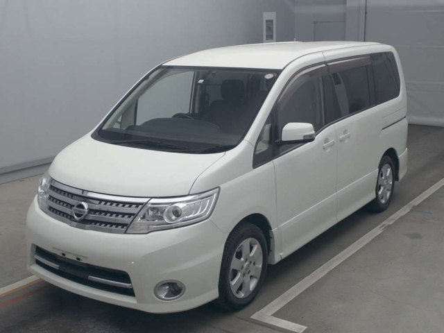 NISSAN SERENA 2010