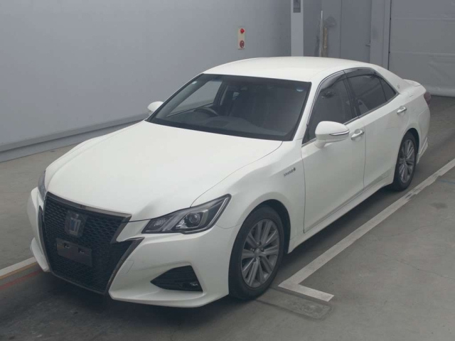 TOYOTA CROWN 2018