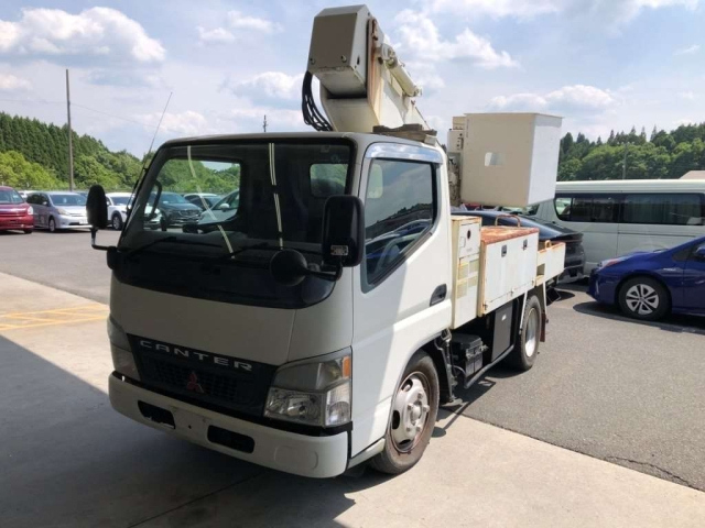 MITSUBISHI CANTER 2005