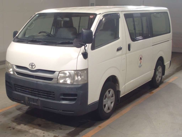 TOYOTA HIACE VAN 2009
