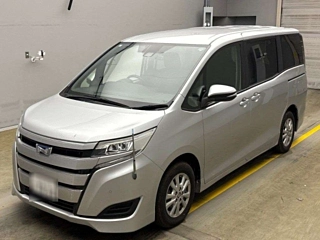 TOYOTA NOAH 2021