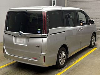 TOYOTA NOAH 2021