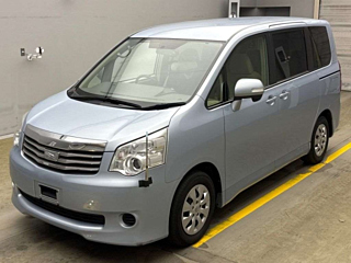 TOYOTA NOAH 2012