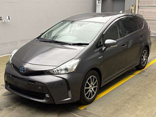 TOYOTA PRIUS ALPHA 2017