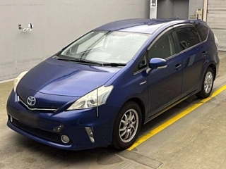 TOYOTA PRIUS ALPHA 2011