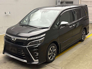 TOYOTA VOXY 2021