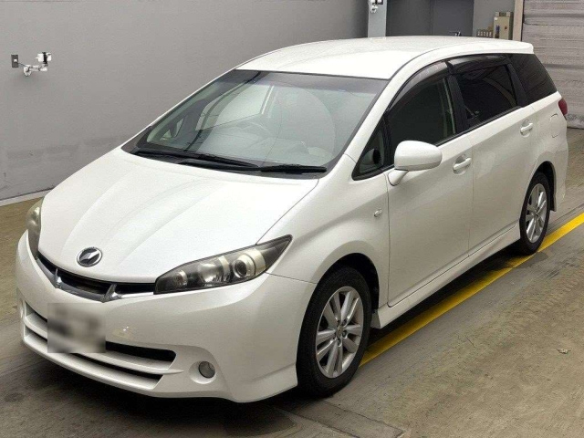 TOYOTA WISH 2010
