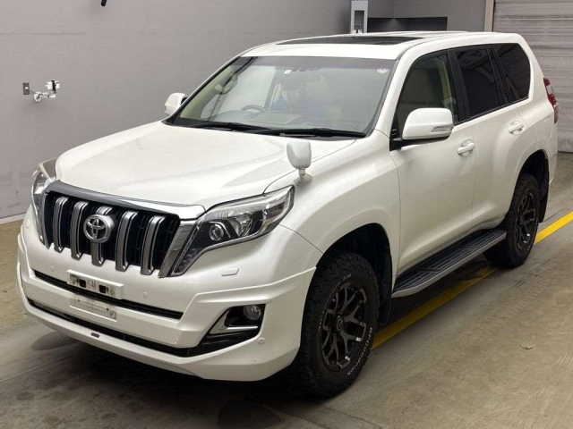TOYOTA LAND CRUISER PRADO 2016