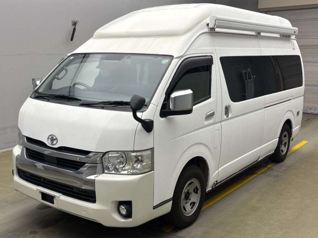 TOYOTA HIACE VAN 2021