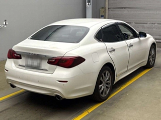 NISSAN FUGA 2015