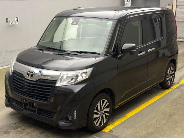 TOYOTA ROOMY 2018